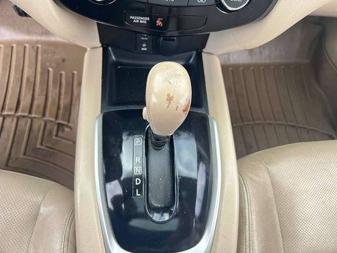 Used 2015 Nissan Rogue SL w/ SL Premium Package FWD image 10