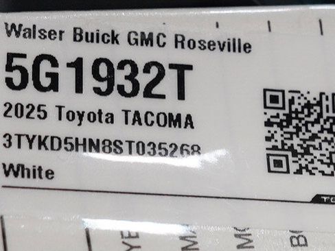 Used 2025 Toyota Tacoma SR image 29