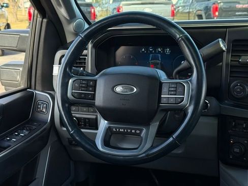 Used 2024 Ford F250 Limited image 9