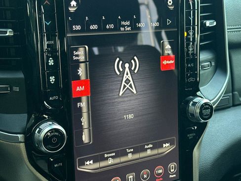 Used 2020 RAM 1500 Laramie image 19