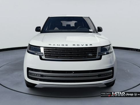 Used 2023 Land Rover Range Rover SE AWD/4WD image 2