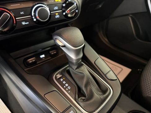 Certified 2023 Kia Soul LX FWD image 21