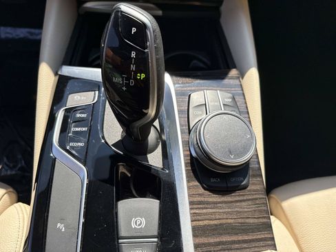 Used 2019 BMW 540i xDrive AWD/4WD image 32