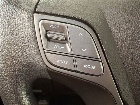 Used 2017 Hyundai Santa Fe Sport image 22