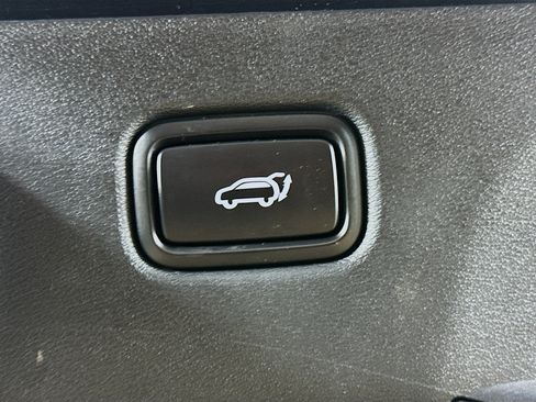 Used 2024 Kia EV6 Wind w/ Wind Technology Package AWD/4WD image 29