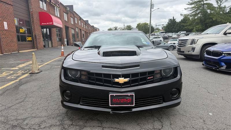 Used 2010 Chevrolet Camaro SS w/ RS Package RWD image 2