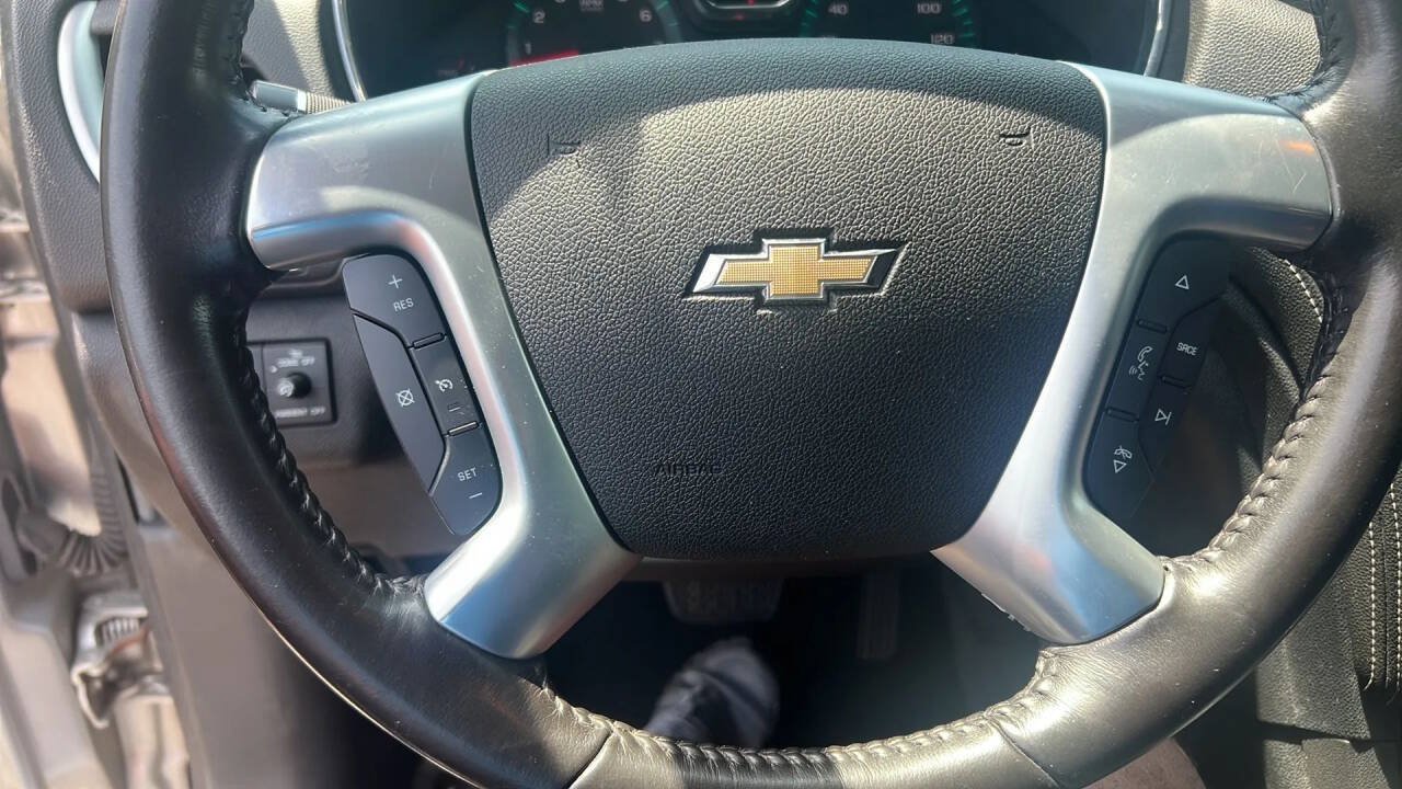 Used 2017 Chevrolet Traverse LT w/ Style and Technology Package AWD/4WD image 17