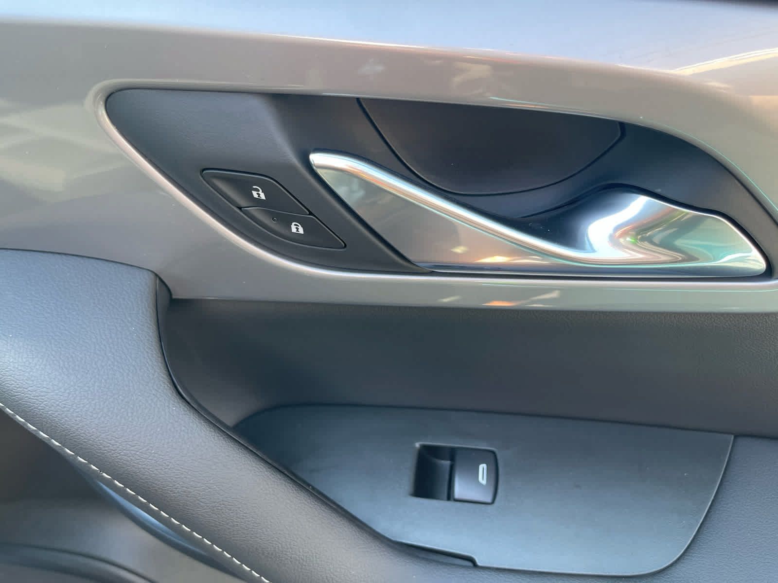 New 2026 Chevrolet Blazer LT w/ Convenience Package FWD image 32
