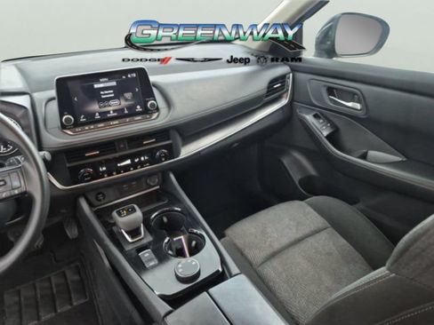 Used 2024 Nissan Rogue SV AWD/4WD image 12