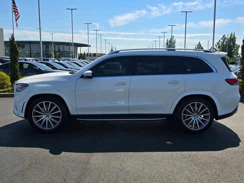 Used 2023 Mercedes-Benz GLS 450 4MATIC image 3