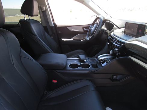 Certified 2023 Acura MDX FWD w/ Technology Package image 9