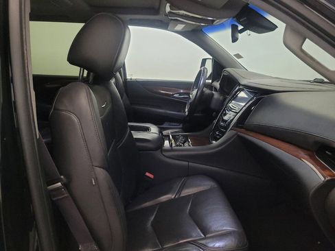 Used 2015 Cadillac Escalade ESV Luxury AWD/4WD image 21
