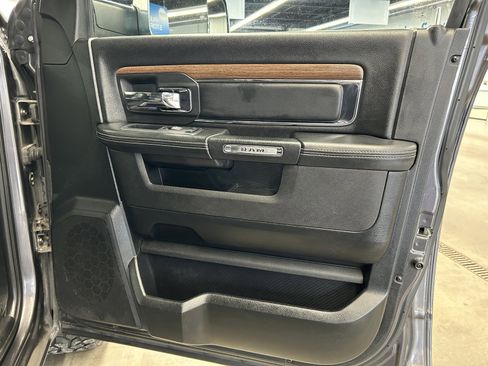 Used 2017 RAM 1500 Laramie image 18