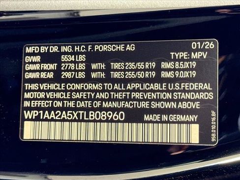 Used 2026 Porsche Macan AWD/4WD image 26