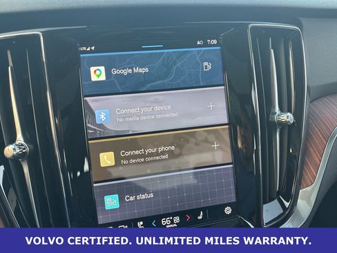 Used 2025 Volvo S60 B5 Plus image 19