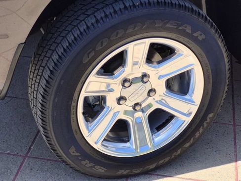 Used 2018 RAM 1500 SLT RWD image 25