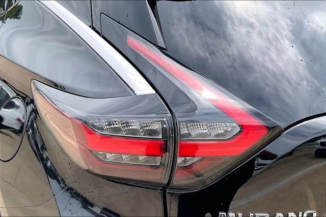 Used 2023 Nissan Murano SV FWD image 22