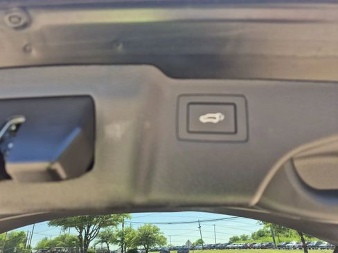 Used 2018 Hyundai Santa Fe Sport w/ 2.0T Ultimate Tech Package 05 image 26