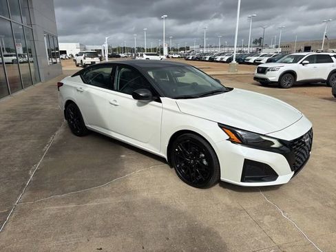 New 2026 Nissan Altima 2.5 SR image 5