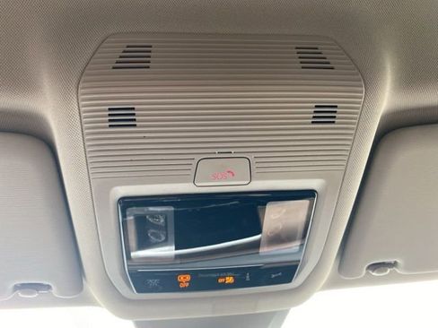 New 2026 Volkswagen Atlas SE image 44