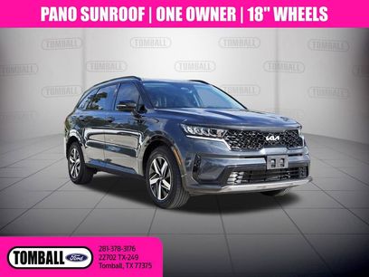 Used 2023 Kia Sorento S w/ Panoramic Sunroof Package