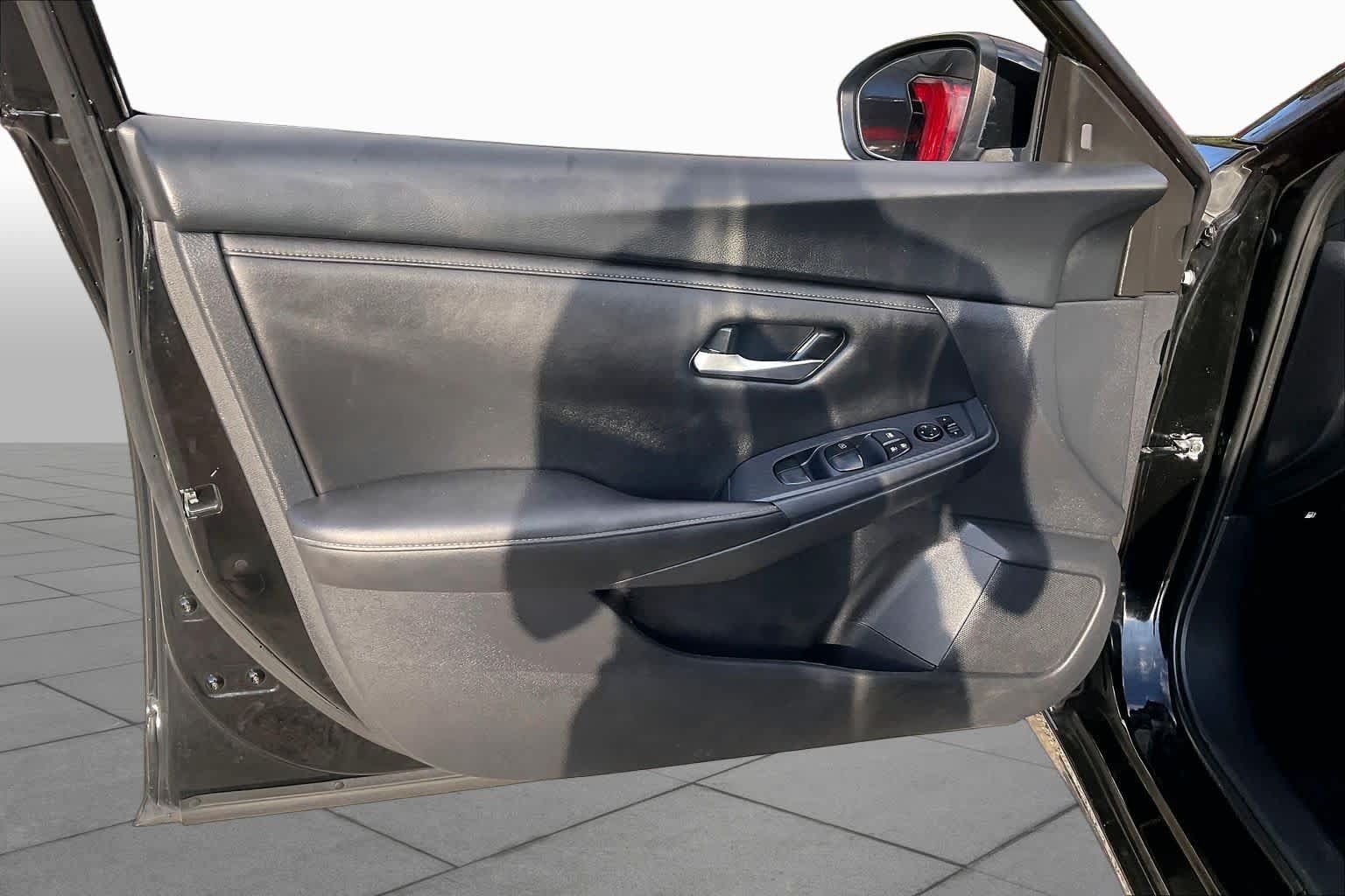 Used 2024 Nissan Sentra SV FWD image 21