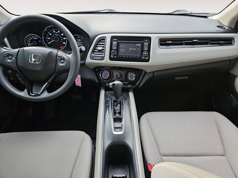 Used 2016 Honda HR-V LX image 10