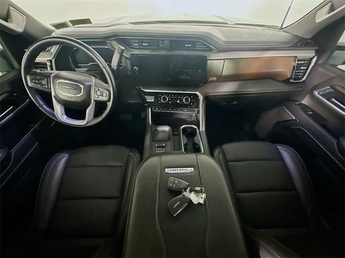 Used 2025 GMC Sierra 2500 Denali w/ Denali Reserve Package image 10