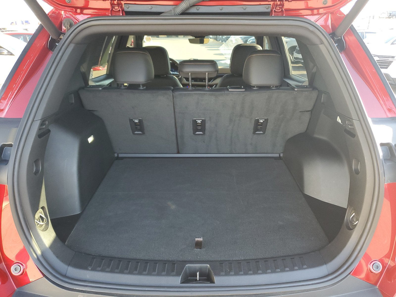 Used 2025 Chevrolet Equinox ACTIV w/ Safety and Technology Package AWD/4WD image 9
