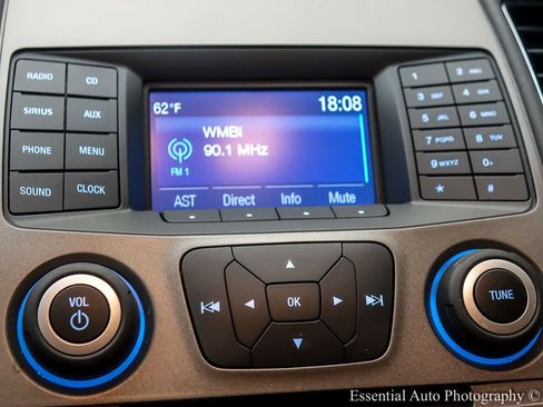 Used 2018 Ford Taurus SE image 14