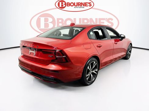 Used 2024 Volvo S60 B5 Core AWD/4WD image 10