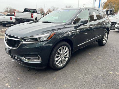 Used 2021 Buick Enclave Premium w/ Sun and Sites Package image 5