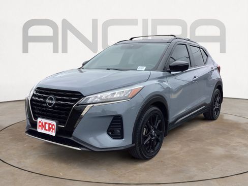 Used 2023 Nissan Kicks SR w/ SR Premium Package FWD image 7