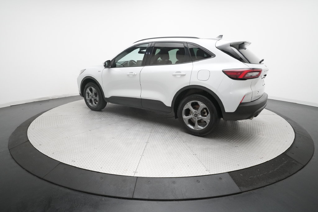 Used 2025 Ford Escape ST-Line Select AWD/4WD image 32