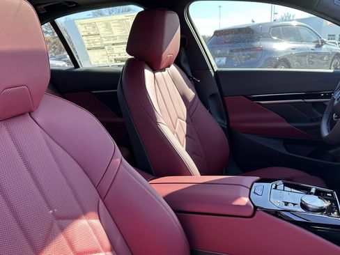 Used 2026 BMW 530i xDrive image 32