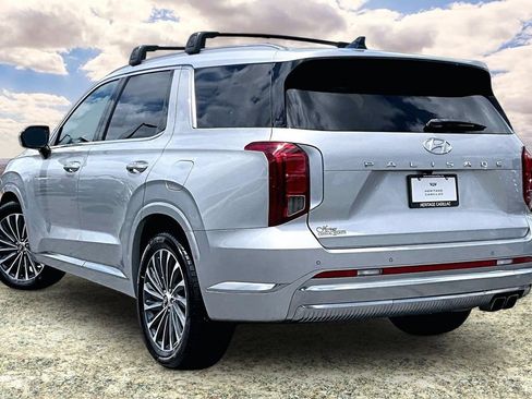 Used 2023 Hyundai Palisade Calligraphy FWD image 4