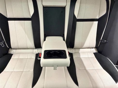 Used 2020 Land Rover Range Rover Velar S image 8