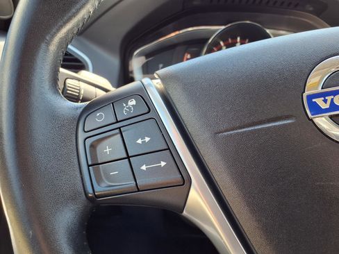 Used 2017 Volvo XC60 T5 Dynamic w/ Advanced Package image 15