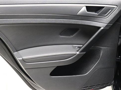 Used 2021 Volkswagen Golf 4-Door FWD image 19