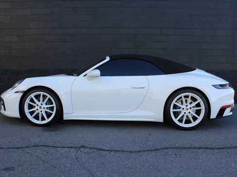 Used 2024 Porsche 911 Carrera image 2