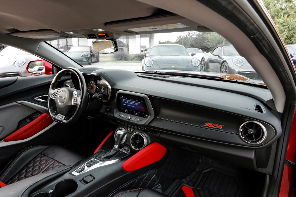 Used 2022 Chevrolet Camaro SS RWD image 8