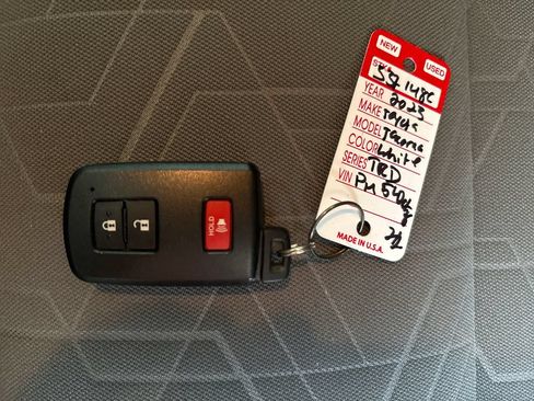 Used 2023 Toyota Tacoma TRD Off-Road AWD/4WD image 34