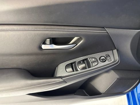 Used 2025 Nissan Sentra SV FWD image 23