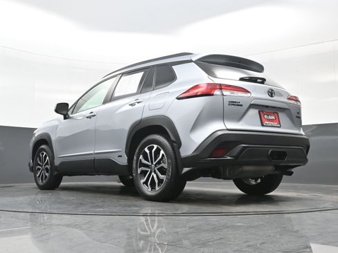 Used 2023 Toyota Corolla Cross SE image 28