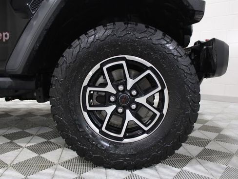 Used 2025 Jeep Wrangler Unlimited Rubicon image 44