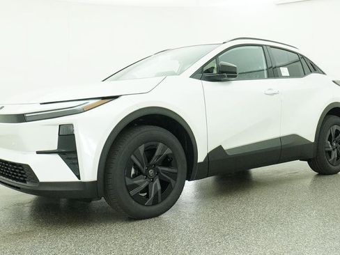 New 2026 Toyota C-HR AWD/4WD image 6