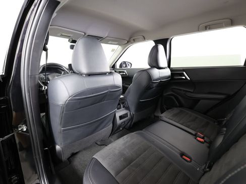 Used 2024 Mitsubishi Outlander SE AWD/4WD image 14