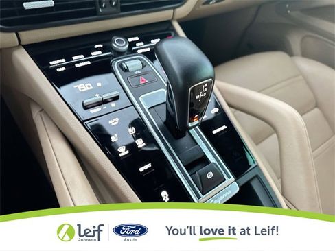 Used 2023 Porsche Cayenne image 26