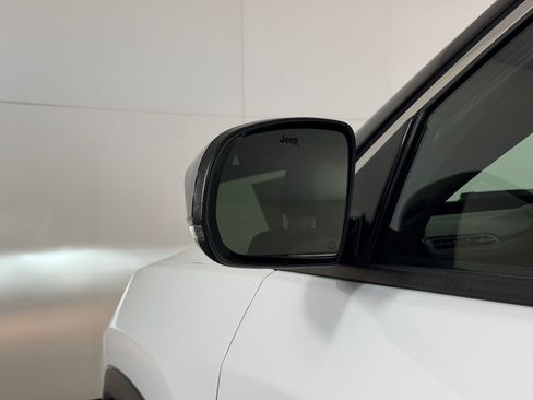 Used 2025 Jeep Compass Limited AWD/4WD image 19