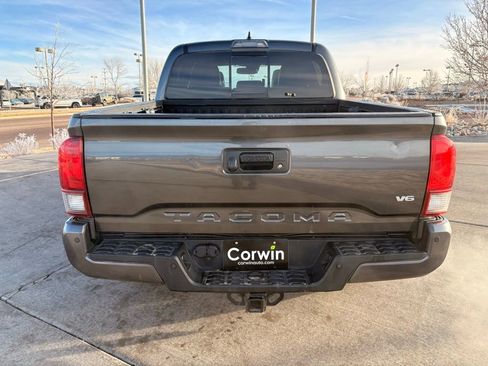 Used 2019 Toyota Tacoma TRD Off-Road image 6